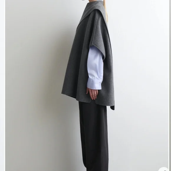 COS Gray Wool Poncho - Picture 4 of 7